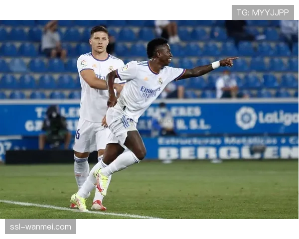 安切洛蒂动态防守结构应对强敌,皇马放弃控球专注快速转换